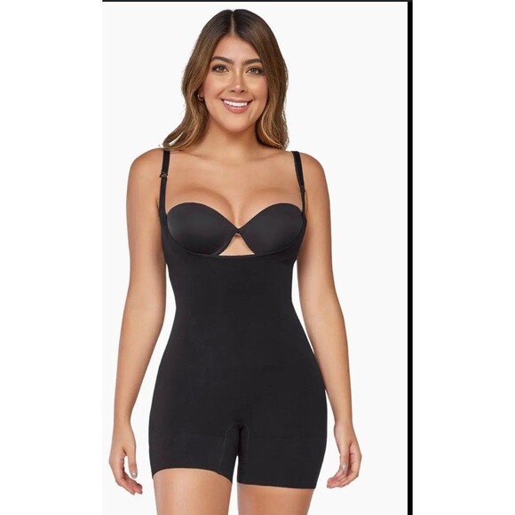 Women's Black Second Skin Hip Hugger Ultra Shaping Curvez Bodysuit Large New - Picture 1 of 10